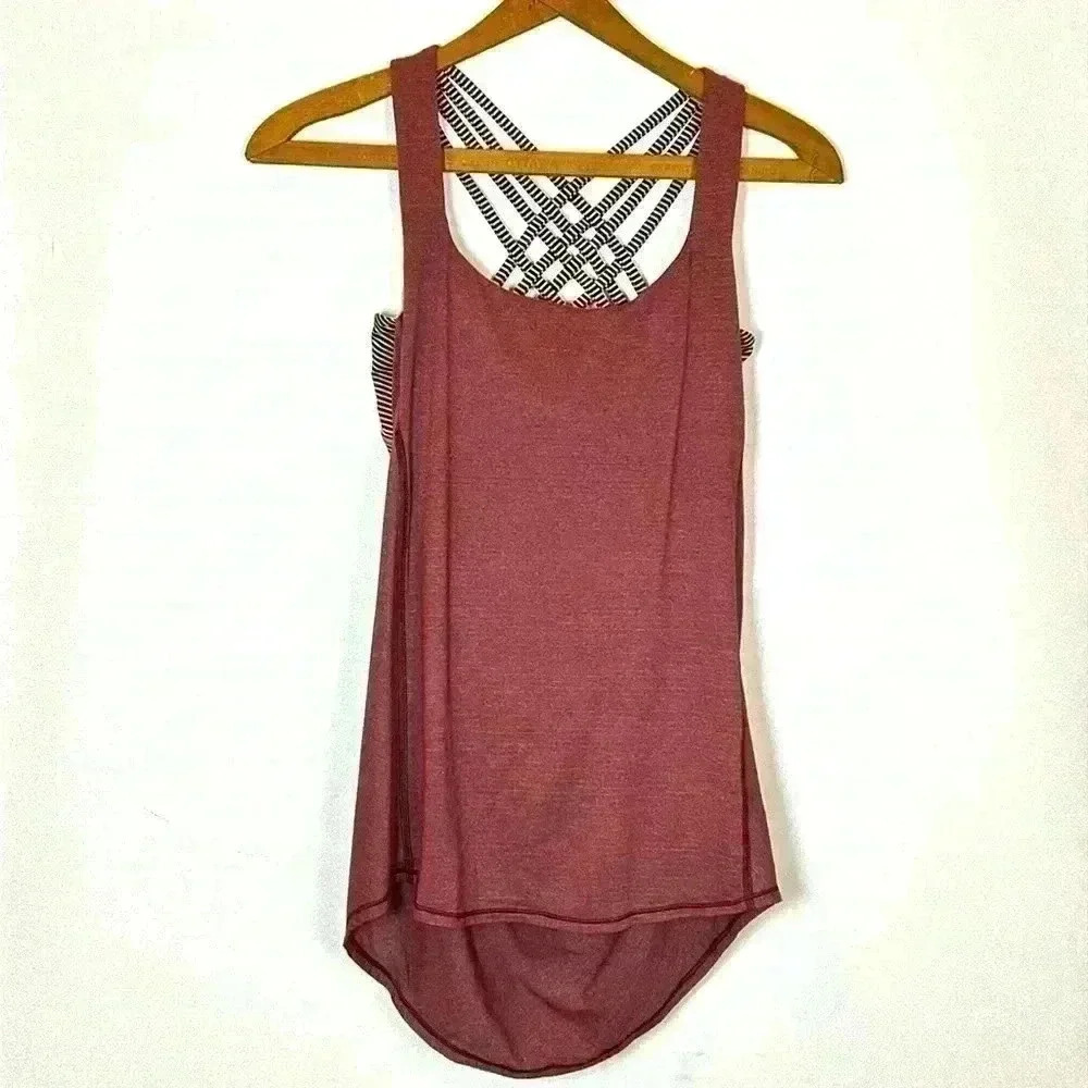 Lululemon Tank Top Built In Sports Bra Athletic Exercise Gym Walk Run Workout